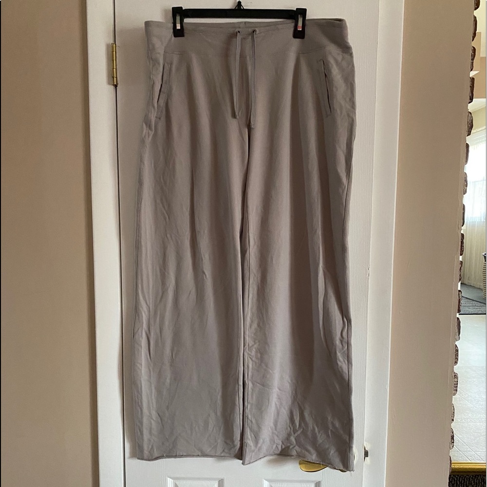 GAP body fit women’s sweatpants XL GRAY